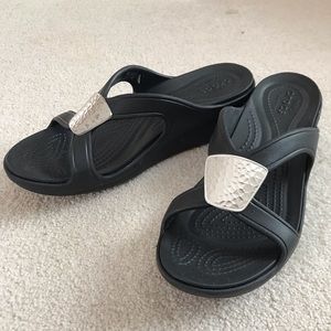 Croc wedge sandals